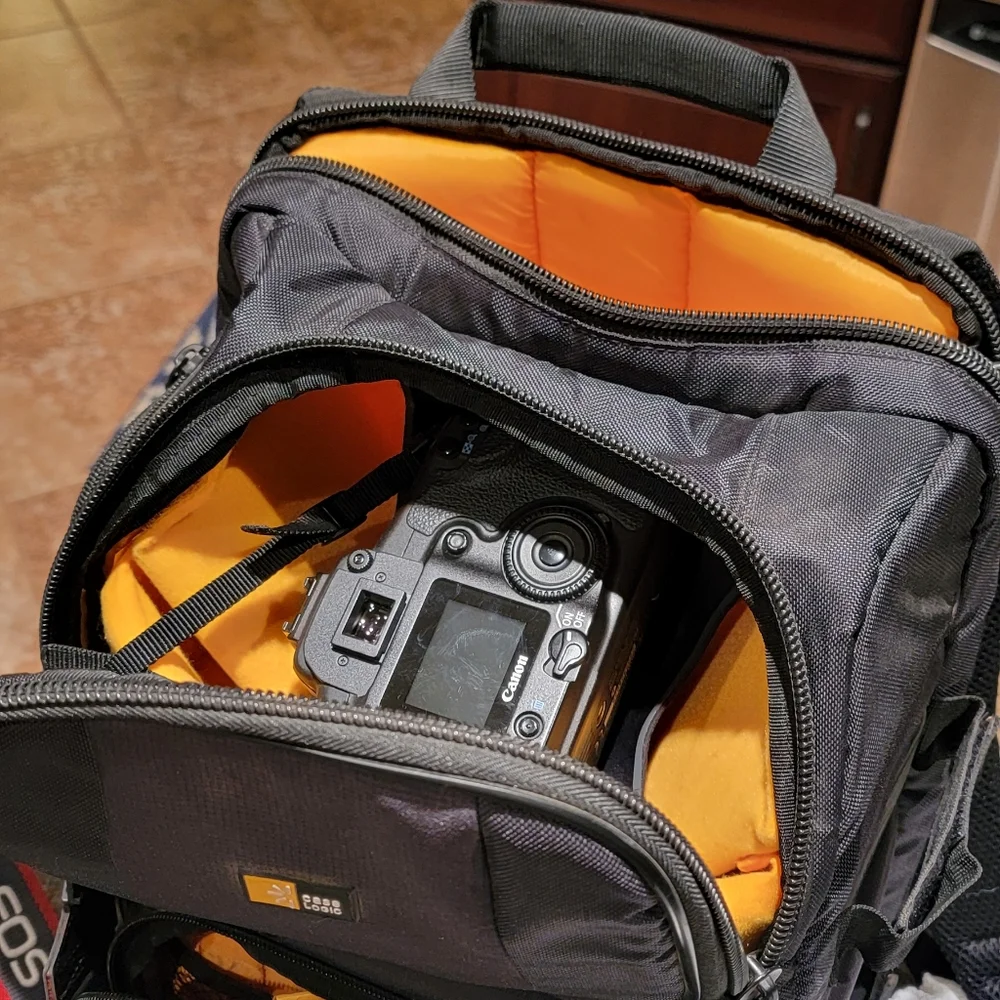 Canon EOS 28-80mm 1: 3.5-5.6 Lens Camera